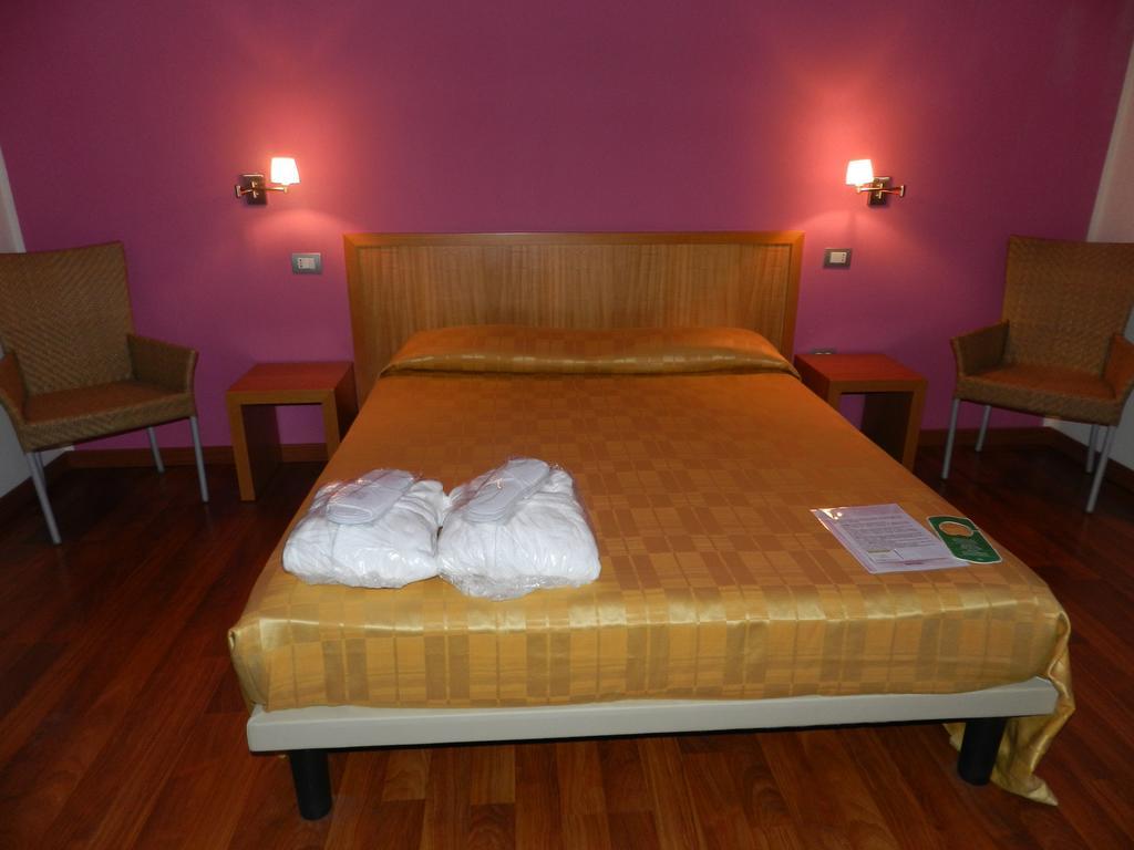 Hotel I Colori Sant'Antioco Exterior photo