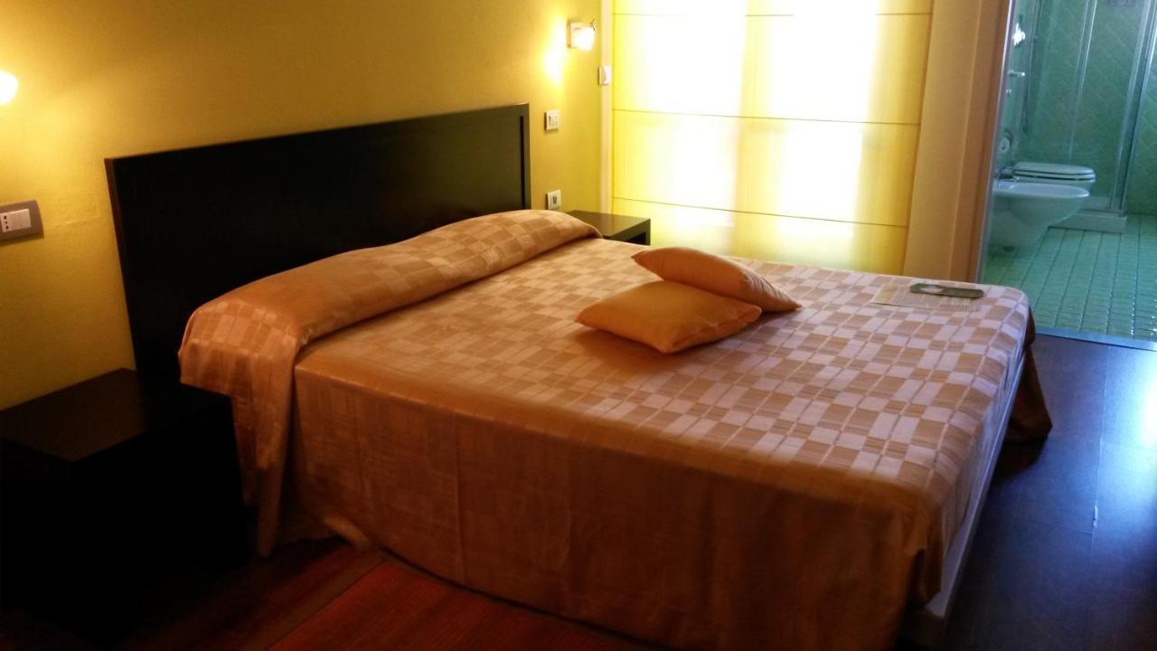 Hotel I Colori Sant'Antioco Exterior photo